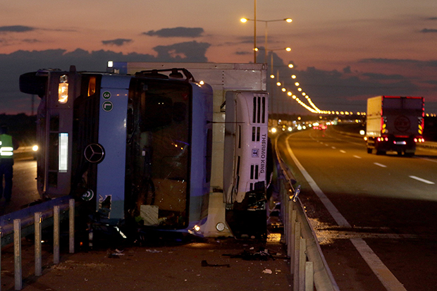 Прве фотографије са места тешке несреће код Обреновца (ФОТО)